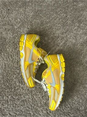 Nike Vomero 5 Yellow and Silver Running Sneakers